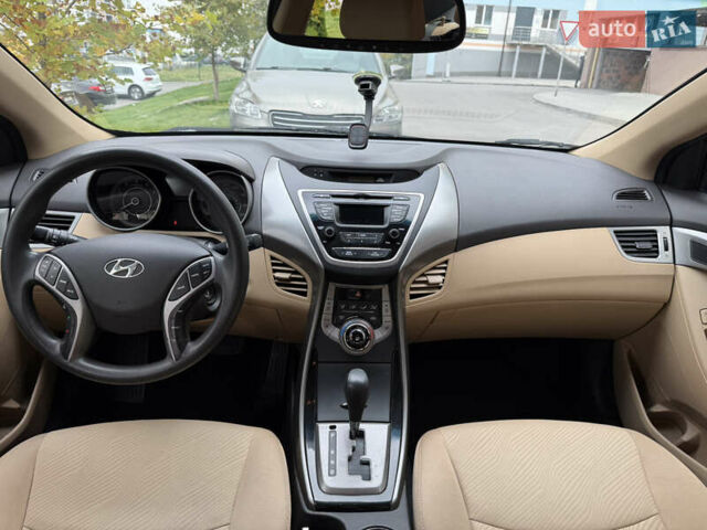 Черный Хендай Элантра, объемом двигателя 1.8 л и пробегом 190 тыс. км за 7800 $, фото 5 на Automoto.ua