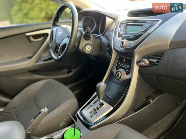 Черный Хендай Элантра, объемом двигателя 1.59 л и пробегом 203 тыс. км за 7300 $, фото 27 на Automoto.ua