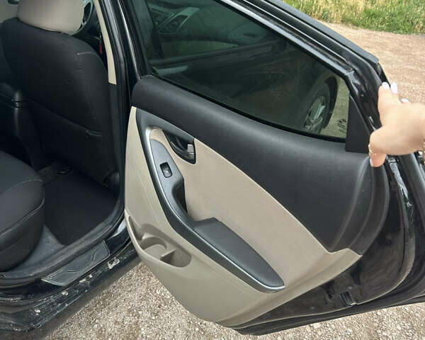 Чорний Хендай Елантра, об'ємом двигуна 1.8 л та пробігом 165 тис. км за 10000 $, фото 19 на Automoto.ua