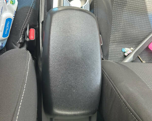 Чорний Хендай Елантра, об'ємом двигуна 1.8 л та пробігом 165 тис. км за 10000 $, фото 35 на Automoto.ua