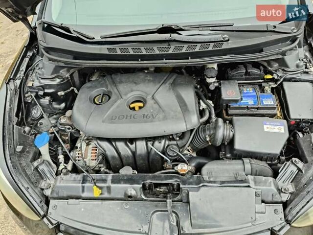 Хендай Элантра 2014 в Запорожье на Automoto.ua Черный Хендай Элантра, объемом двигателя 1.8 л и пробегом 210 тыс. км за 8800 $, фото 6 на Automoto.ua