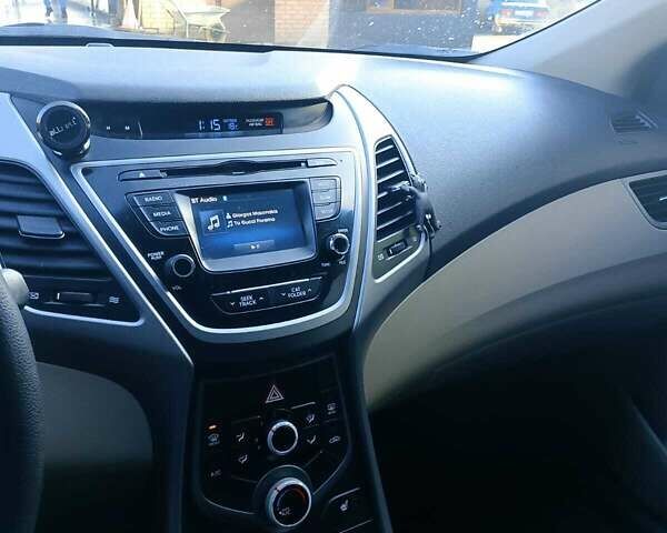 Черный Хендай Элантра, объемом двигателя 1.8 л и пробегом 209 тыс. км за 8300 $, фото 8 на Automoto.ua