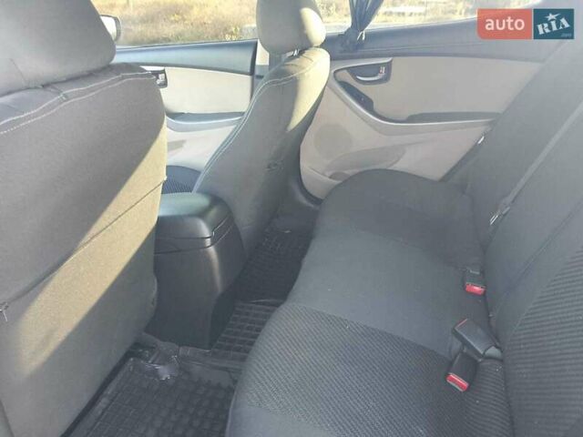 Черный Хендай Элантра, объемом двигателя 1.8 л и пробегом 209 тыс. км за 8300 $, фото 17 на Automoto.ua