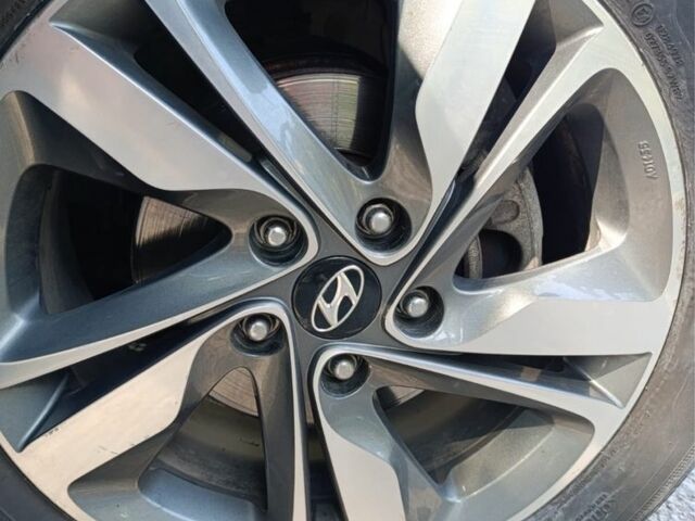 Черный Хендай Элантра, объемом двигателя 2 л и пробегом 93 тыс. км за 10600 $, фото 9 на Automoto.ua