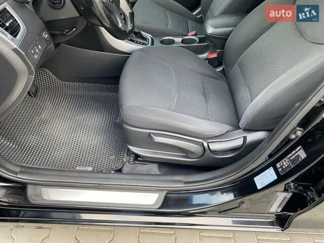 Чорний Хендай Елантра, об'ємом двигуна 1.8 л та пробігом 180 тис. км за 10250 $, фото 31 на Automoto.ua