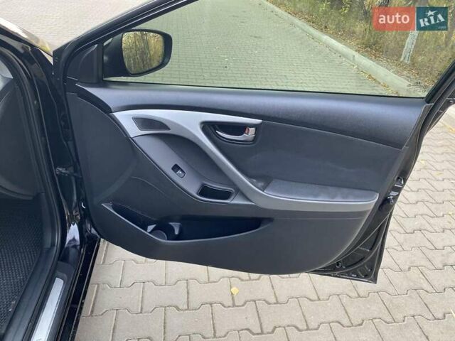 Чорний Хендай Елантра, об'ємом двигуна 1.8 л та пробігом 180 тис. км за 10250 $, фото 54 на Automoto.ua