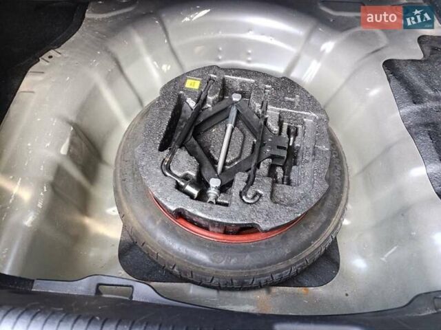 Черный Хендай Элантра, объемом двигателя 2 л и пробегом 93 тыс. км за 10600 $, фото 5 на Automoto.ua