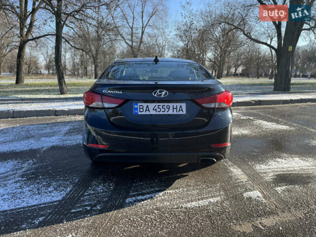 Чорний Хендай Елантра, об'ємом двигуна 2 л та пробігом 183 тис. км за 8800 $, фото 4 на Automoto.ua