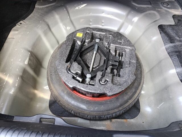 Черный Хендай Элантра, объемом двигателя 2 л и пробегом 93 тыс. км за 10600 $, фото 6 на Automoto.ua