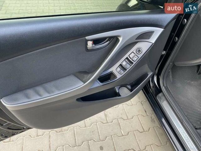 Чорний Хендай Елантра, об'ємом двигуна 1.8 л та пробігом 180 тис. км за 10250 $, фото 32 на Automoto.ua