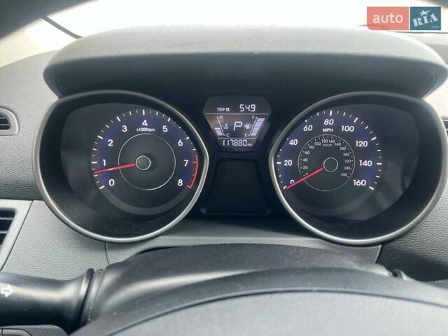 Черный Хендай Элантра, объемом двигателя 1.8 л и пробегом 189 тыс. км за 8800 $, фото 2 на Automoto.ua