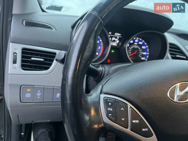 Чорний Хендай Елантра, об'ємом двигуна 2 л та пробігом 183 тис. км за 8800 $, фото 11 на Automoto.ua