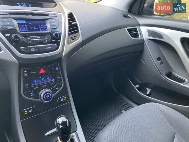 Чорний Хендай Елантра, об'ємом двигуна 1.8 л та пробігом 180 тис. км за 10250 $, фото 44 на Automoto.ua