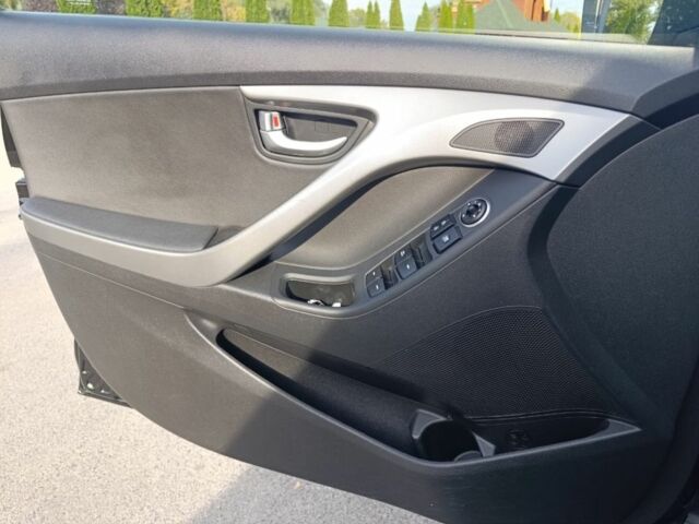 Черный Хендай Элантра, объемом двигателя 2 л и пробегом 93 тыс. км за 10600 $, фото 15 на Automoto.ua