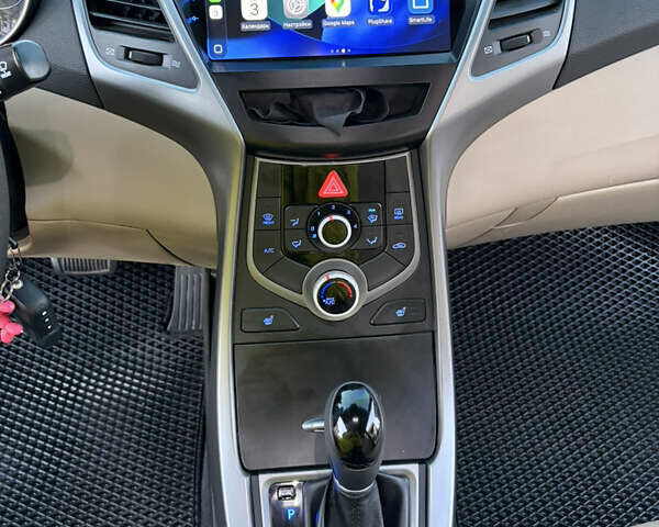 Чорний Хендай Елантра, об'ємом двигуна 1.8 л та пробігом 84 тис. км за 11000 $, фото 26 на Automoto.ua