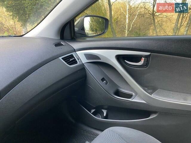 Чорний Хендай Елантра, об'ємом двигуна 1.8 л та пробігом 180 тис. км за 10250 $, фото 41 на Automoto.ua