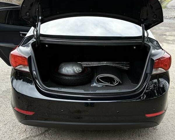 Чорний Хендай Елантра, об'ємом двигуна 1.59 л та пробігом 160 тис. км за 9000 $, фото 9 на Automoto.ua