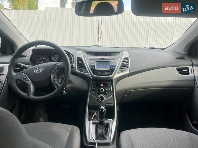 Черный Хендай Элантра, объемом двигателя 1.8 л и пробегом 189 тыс. км за 8800 $, фото 5 на Automoto.ua