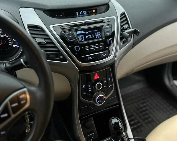 Черный Хендай Элантра, объемом двигателя 1.8 л и пробегом 200 тыс. км за 9500 $, фото 72 на Automoto.ua