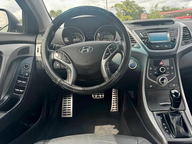 Чорний Хендай Елантра, об'ємом двигуна 2 л та пробігом 72 тис. км за 7000 $, фото 6 на Automoto.ua