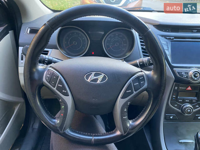 Хендай Елантра 2015 у Дніпро (Дніпропетровську) на Automoto.ua Чорний Хендай Елантра, об'ємом двигуна 1.8 л та пробігом 116 тис. км за 12000 $, фото 4 на Automoto.ua
