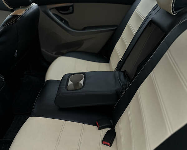 Черный Хендай Элантра, объемом двигателя 1.8 л и пробегом 200 тыс. км за 9500 $, фото 51 на Automoto.ua