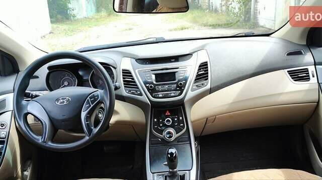 Черный Хендай Элантра, объемом двигателя 1.8 л и пробегом 250 тыс. км за 8500 $, фото 9 на Automoto.ua