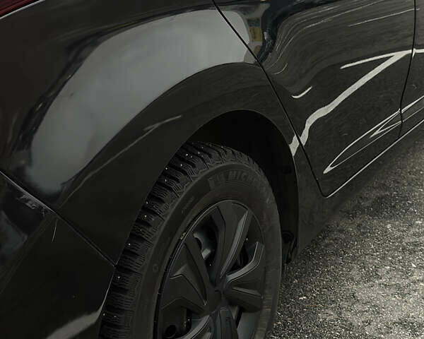 Черный Хендай Элантра, объемом двигателя 1.8 л и пробегом 200 тыс. км за 9500 $, фото 30 на Automoto.ua