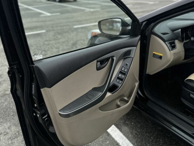 Черный Хендай Элантра, объемом двигателя 1.8 л и пробегом 200 тыс. км за 9500 $, фото 18 на Automoto.ua