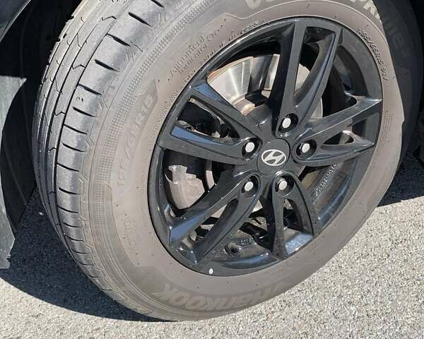 Чорний Хендай Елантра, об'ємом двигуна 1.8 л та пробігом 206 тис. км за 7400 $, фото 6 на Automoto.ua