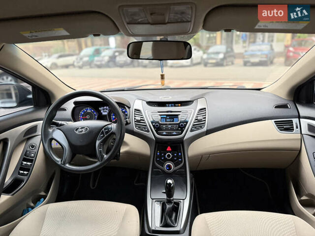Хендай Элантра 2015 в Киеве на Automoto.ua Черный Хендай Элантра, объемом двигателя 1.8 л и пробегом 206 тыс. км за 7900 $, фото 5 на Automoto.ua