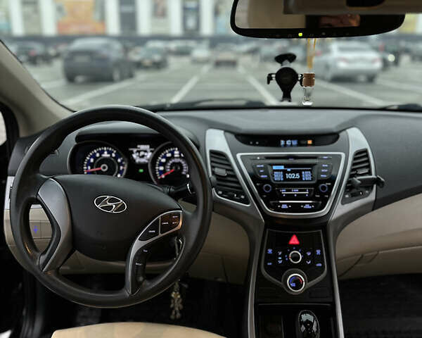 Черный Хендай Элантра, объемом двигателя 1.8 л и пробегом 200 тыс. км за 9500 $, фото 74 на Automoto.ua