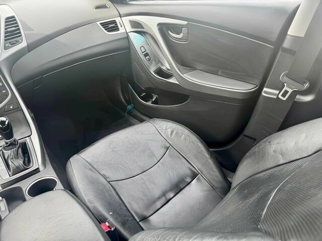 Чорний Хендай Елантра, об'ємом двигуна 2 л та пробігом 72 тис. км за 7000 $, фото 9 на Automoto.ua