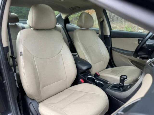 Черный Хендай Элантра, объемом двигателя 1.8 л и пробегом 77 тыс. км за 6750 $, фото 8 на Automoto.ua