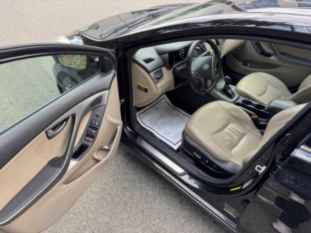 Черный Хендай Элантра, объемом двигателя 1.8 л и пробегом 77 тыс. км за 6750 $, фото 9 на Automoto.ua