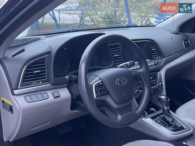 Черный Хендай Элантра, объемом двигателя 2 л и пробегом 232 тыс. км за 9200 $, фото 1 на Automoto.ua