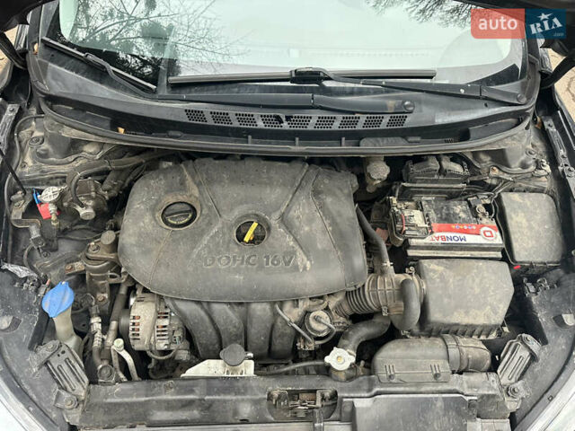 Черный Хендай Элантра, объемом двигателя 1.8 л и пробегом 160 тыс. км за 7555 $, фото 21 на Automoto.ua