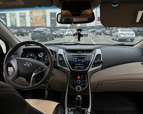 Черный Хендай Элантра, объемом двигателя 1.8 л и пробегом 200 тыс. км за 9500 $, фото 73 на Automoto.ua