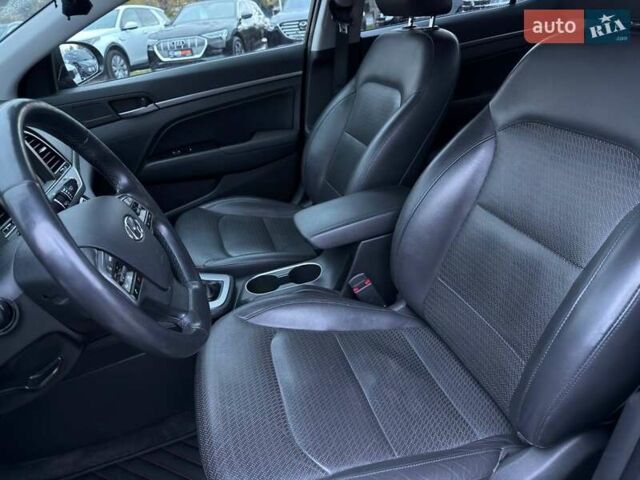 Хендай Элантра 2016 в Харькове на Automoto.ua Черный Хендай Элантра, объемом двигателя 2 л и пробегом 151 тыс. км за 12800 $, фото 15 на Automoto.ua