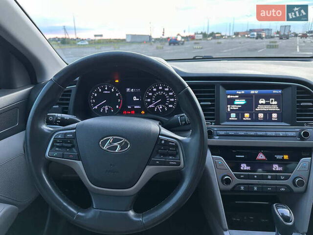 Черный Хендай Элантра, объемом двигателя 2 л и пробегом 130 тыс. км за 12000 $, фото 9 на Automoto.ua