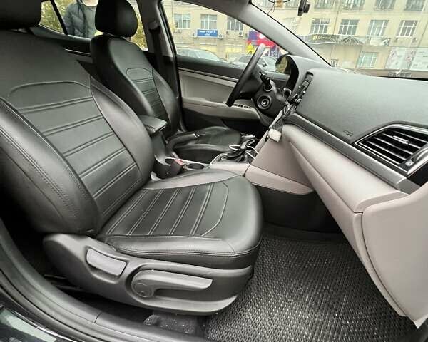 Хендай Элантра 2016 в Киеве на Automoto.ua Черный Хендай Элантра, объемом двигателя 2 л и пробегом 202 тыс. км за 9600 $, фото 12 на Automoto.ua