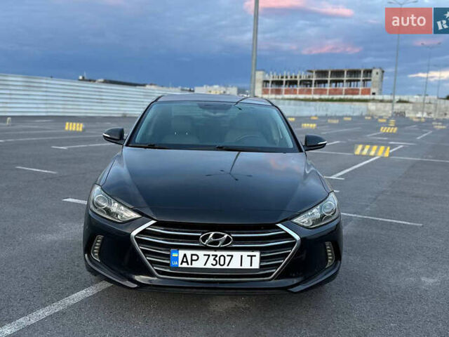 Черный Хендай Элантра, объемом двигателя 2 л и пробегом 130 тыс. км за 12000 $, фото 1 на Automoto.ua
