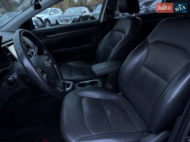 Хендай Элантра 2016 в Харькове на Automoto.ua Черный Хендай Элантра, объемом двигателя 2 л и пробегом 151 тыс. км за 12800 $, фото 13 на Automoto.ua