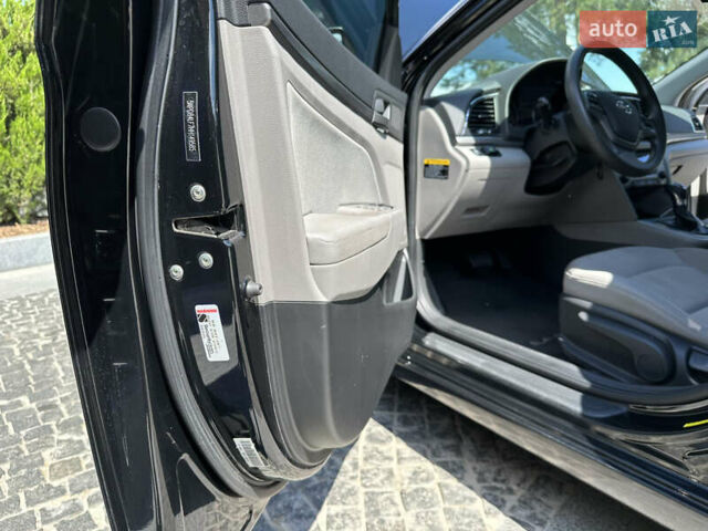 Черный Хендай Элантра, объемом двигателя 2 л и пробегом 160 тыс. км за 13500 $, фото 7 на Automoto.ua