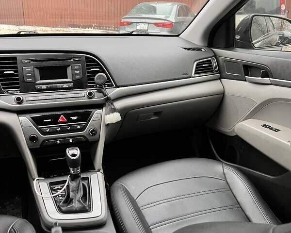 Хендай Элантра 2016 в Киеве на Automoto.ua Черный Хендай Элантра, объемом двигателя 2 л и пробегом 202 тыс. км за 9600 $, фото 7 на Automoto.ua