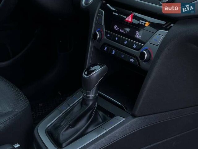 Хендай Элантра 2016 в Харькове на Automoto.ua Черный Хендай Элантра, объемом двигателя 2 л и пробегом 151 тыс. км за 12800 $, фото 43 на Automoto.ua