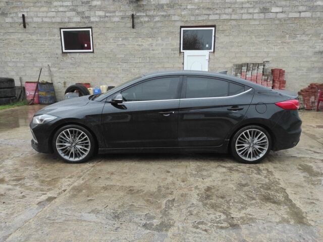 Черный Хендай Элантра, объемом двигателя 1.6 л и пробегом 59 тыс. км за 12800 $, фото 2 на Automoto.ua