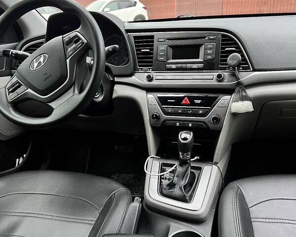 Хендай Элантра 2016 в Киеве на Automoto.ua Черный Хендай Элантра, объемом двигателя 2 л и пробегом 202 тыс. км за 9600 $, фото 8 на Automoto.ua