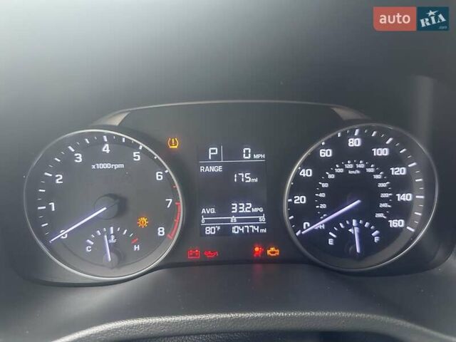 Черный Хендай Элантра, объемом двигателя 2 л и пробегом 169 тыс. км за 11500 $, фото 3 на Automoto.ua