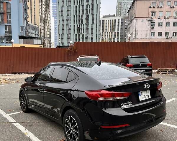 Хендай Элантра 2016 в Киеве на Automoto.ua Черный Хендай Элантра, объемом двигателя 2 л и пробегом 202 тыс. км за 9600 $, фото 2 на Automoto.ua